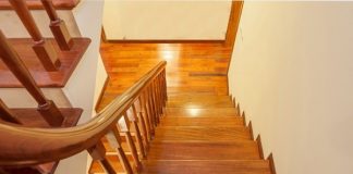 Cầu thang gỗ, tay vịn con tiện, mặt bậc Đơn giá cầu thang gỗ, tay vịn con tiện