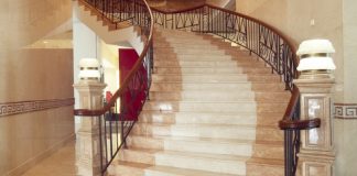 Mẫu cầu thang cổ điển Mẫu cầu thang cổ điển